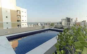 Condomínio Residencial Lorenzo Di Credi por Carpediem